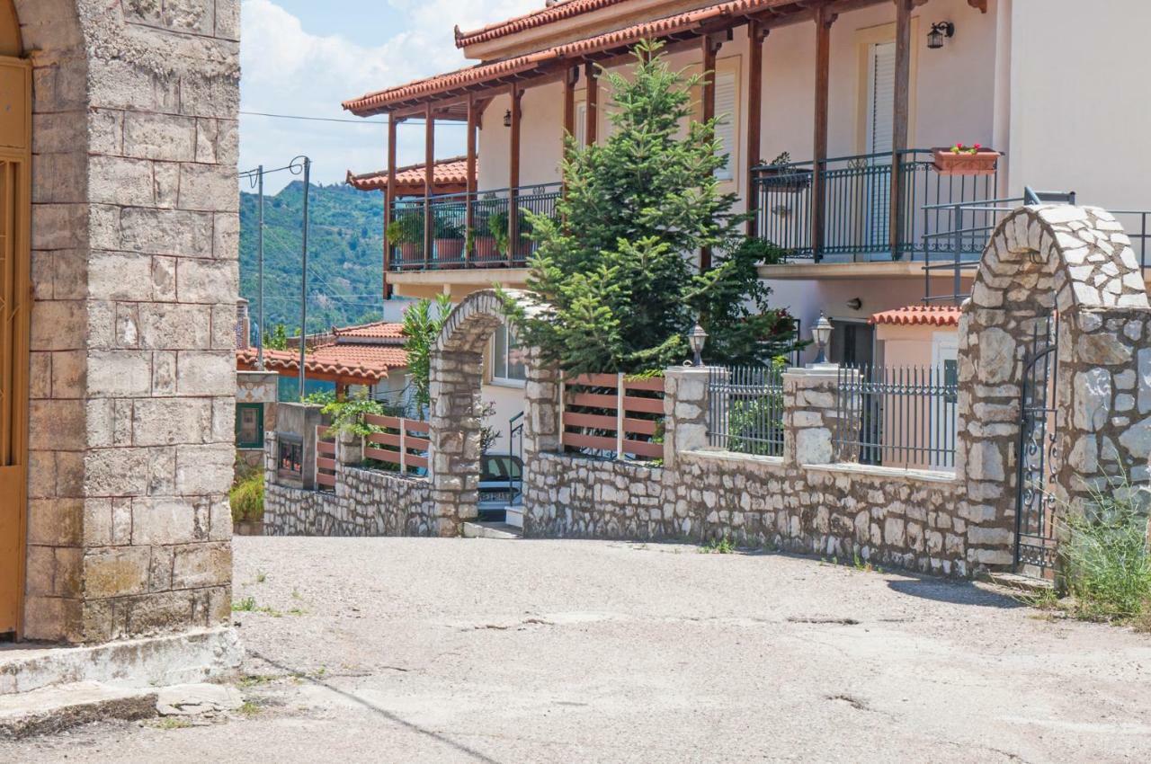 Traditional House Next To Ancient Olympia Buitenkant foto