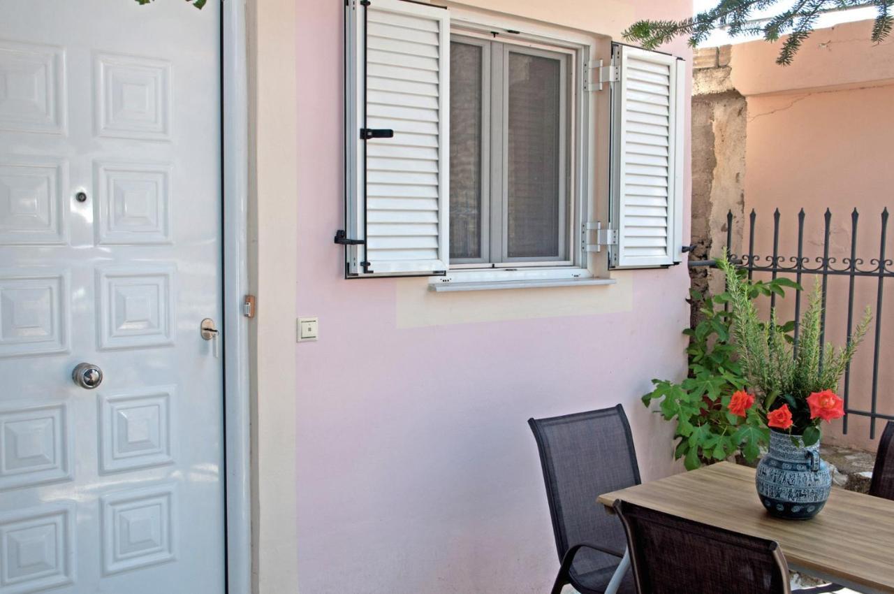 Traditional House Next To Ancient Olympia Buitenkant foto